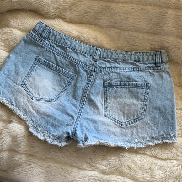 Low rise denim jean shorts with embroidered detailing 12 - Picture 4 of 11